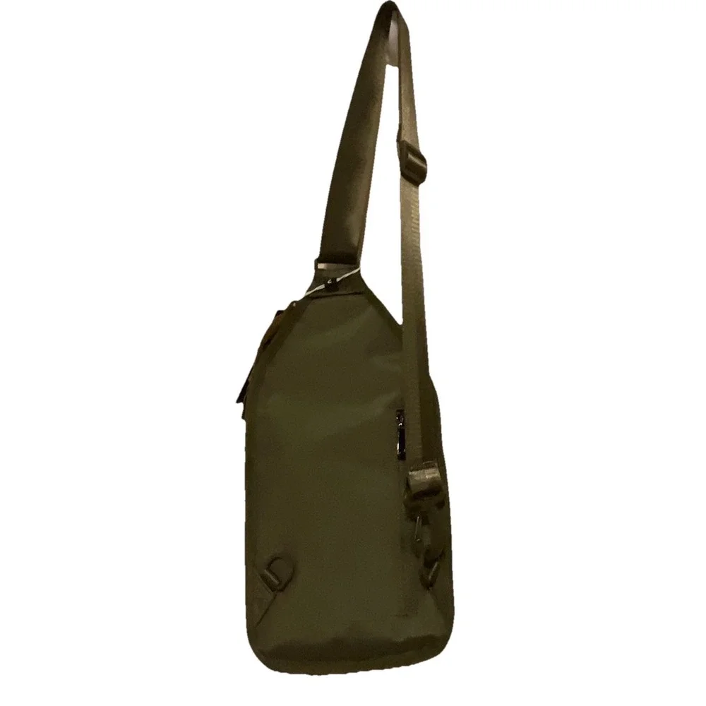 True Religion Yeta Unisex Adult Crossbody Bag, Medium - Green‎